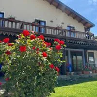 Is Cubas, hotel u gradu 'Desulo'