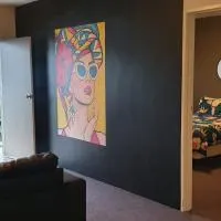 The Black Horse Hotel, hotel a Bulla