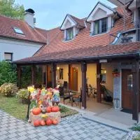 Rooms Korina, готель у місті Самобор