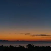 sea sunset view, walk to the beach, hótel í Gumusluk