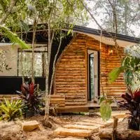 Cabaña Aventurina- La pascana Ecolodge Entorno natural excepcional, conexión con la naturaleza y avistamiento de aves, Ubicado a 3km del metrocable y Parque Arvi, Guarne, hotel in Mazo
