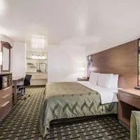 Quality Inn Near Fort Hunter Liggett: King City şehrinde bir otel