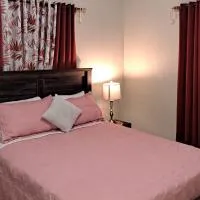 Tropix Getaway - Rental Car Available، فندق في Crocus Hill