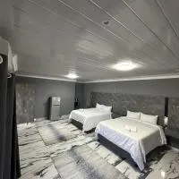 Harry's Luxury Guest House, hótel í Mafikeng