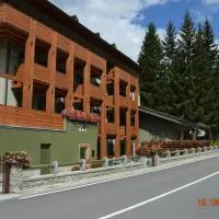 Residence Deborah, отель в Мадезимо