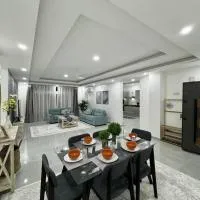 Azure 4bdrm beachfront at jumeirah palm resort nyali, hotel em Bamburi