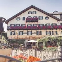 Hotel Gasthof zur Post, hotel em Sankt Gilgen