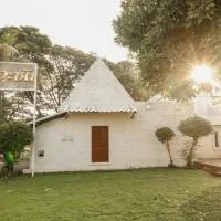 The Sun House อุทัยธานี, hotel di Ban Nam Tok