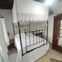 Faith's Stone House, hotel di Simou