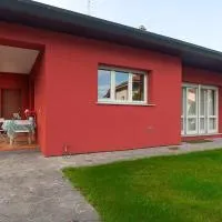 Maison Rouge, hotel Besnatéban