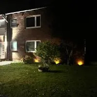 Rastede में, होटल Geräumige Gästewohnung Andi im Herzen von Rastede - Küche - WLAN - Stellplatz
