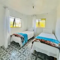 Tonga Airport Cottage - Private Twin Room with Shared bathroom - Budget Accommodation, hotel u gradu Fua‘amotu