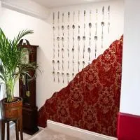 Cozy Alty Flat Walk to Market Tram to City, hotel en Broadheath