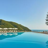 Atlantica Grand Mediterraneo Resort - Adults Only, hotelli kohteessa Komp&iacute;tsion