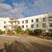 B&B HOTEL Nantes Atlantis Le Zénith 3 étoiles โรงแรมในแซ็ง-เตร์แบล็ง