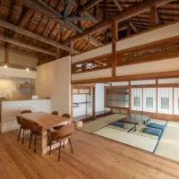 自然と遊ぶ古民家宿 石鎚別荘ハレとあお, hotel em Komatsu