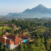 Royal Hotel and Villas Trawas, hotel u gradu 'Trawas'
