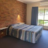 The Finley Palm Motor Inn, hotel cerca de Aeropuerto de Deniliquin - DNQ, Finley