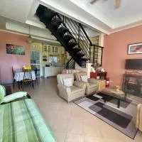 Whiteplace Transient House โรงแรมในRioeng