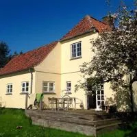 Cozy apartment near beach and forrest, hotell i Tisvilde