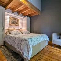 Ferme avec piscine couverte sur grand domaine - FR-1-582-515 โรงแรมในSaint-Romain-Lachalm