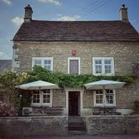 Neeld Arms, hôtel à Grittleton