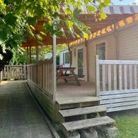 Mobil-home 2 chambres PMR - Camping la Faloise, Hotel in Angicourt
