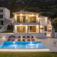 aZOLAki Suites، فندق في Zóla