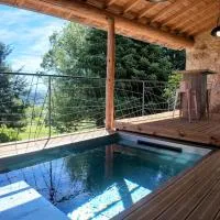 Les Fermes de Manat gîte romantique avec piscine balnéo et sauna, viešbutis mieste Luriecq