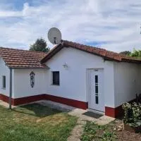 Jäger-Lodge, hotel di Lócs
