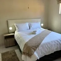 Martinique Lodge, hotel sa Alberton