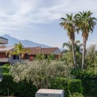 Little Rose garden, hotel Aci Catenában