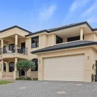 Perth 2-Story, Views, BBQ & More: Perth şehrinde bir otel