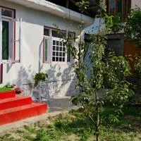 Srinagar में, होटल rOoh