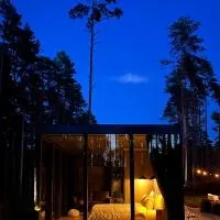 Mustika Mirror minivilla saunaga, hotel u gradu Kardla