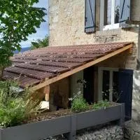Maison rénové en pierre, hotel v destinácii Crotenay