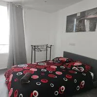 1 Studio Cosy avec WIFI Meulan EN Y, hotel a Meulan