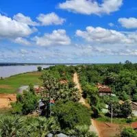 OBT Homestay and Bungalows, hotel en Phumĭ Chiroŭ