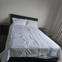 12 En-suite Bedrooms in Cardigan - 15km from Ballarat Central along Avenue of Honour, hotel a Windermere