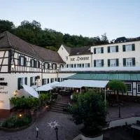 Romantik Hotel zur Sonne – hotel w mieście Badenweiler