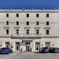 Hotel De La Ville, מלון בצ'יוויטווקיה