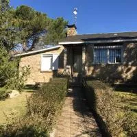 Chalet Los Ángeles de San Rafael, khách sạn ở El Espinar
