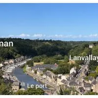 Les libellules, maison de ville, classé 4 étoiles avec baignoire spa à Dinan Lanvallay, hotel en Lanvallay