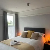 Brynhyfryd Guest House, hotel u gradu 'Cardigan'