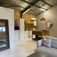 Solace in Salt Ash, hotel di Salt Ash