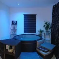 Chalet jacuzzi, ξενοδοχείο σε Aillas