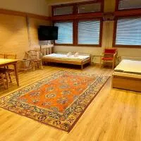 Juuri remontoitu kodikas asunto Anttolan satamassa, Hotel in Anttola