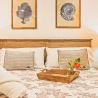 Full Remodeled 1br condo with Air conditioner, hotel in Koloa