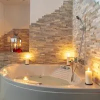 Suite avec jacuzzi proche Paris & Disneyland, khách sạn ở Pontault-Combault