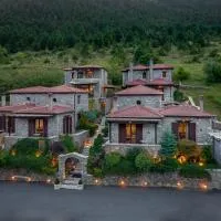 Ostra Menalon Luxury Suites, hotel u gradu 'Kardharás'